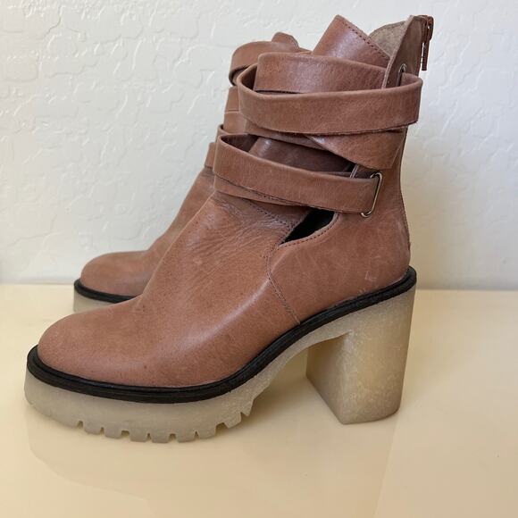 Free People Tan Leather Chunky Lug Sole Jesse Cut Out Boots Womens 36 EU - Picture 1 of 13